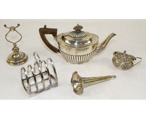 Silver bachelor teapot, with fluted lower body, with silver four-divide toast rack, chased mustard pot and epergne (4) 