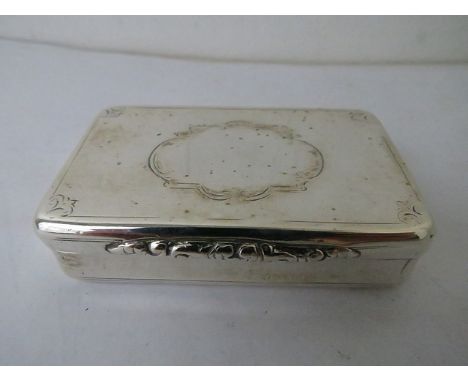A George III Nathaniel Mills silver snuff box with cartouche to the lid, Birmingham