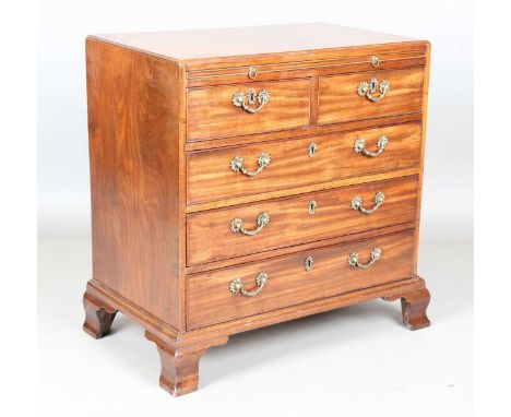 A George III mahogany bachelor's chest of two short and three long oak-lined drawers, with caddy top and brushing slide, heig