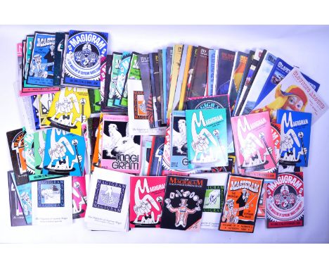 Magic Tricks / Magicians - a large collection of vintage 1970s-1990s ' Magi Gram / Magigram magazines / periodicals. Each fea