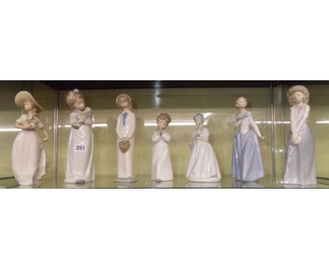 SELECTION OF NAO AND VALENCIA PORCELAIN FIGURES (X7)
