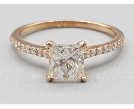 18ct rose gold 1ct princess cut diamond ring - Gia certified and laser inscribed S11 K colour centre stone 1ct side stones, 0