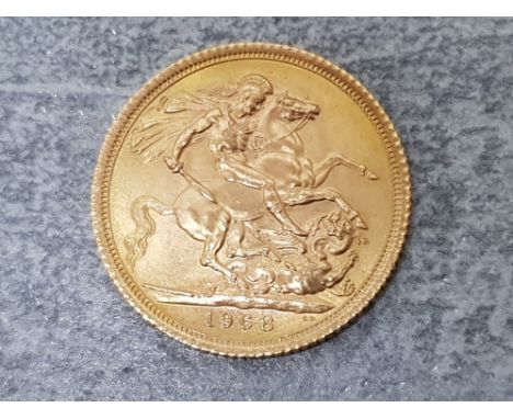 22ct gold 1968 full sovereign coin, Elizabeth II first portrait