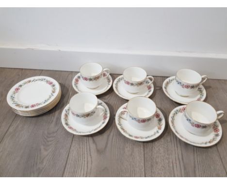 18 pieces of paragon ware includes cups and saucers