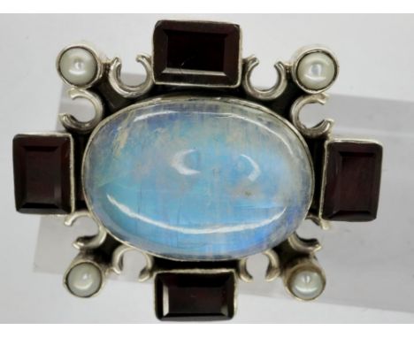 925 silver moonstone, garnet and seed pearl set pendant brooch, L: 30 mm. UK P&amp;P Group 0 (£6+VAT for the first lot and £1