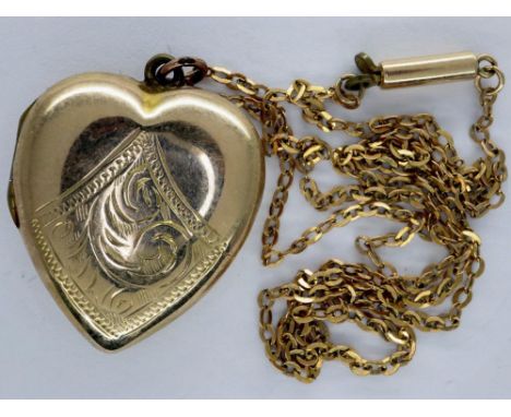 9ct gold pendant necklace with heart locket, chain L: 44 cm, 5.1g. UK P&amp;P Group 1 (£16+VAT for the first lot and £2+VAT f