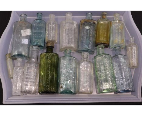 Quantity of chemist and apothecary bottles including Allans teeth etc (16). UK P&amp;P Group 3 (£30+VAT for the first lot and