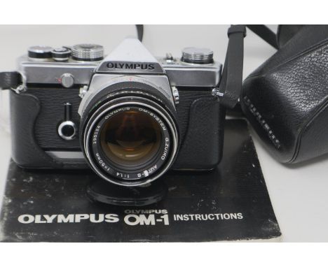 Olympus OM1 camera with Olympus 1:1.4 lens and case. UK P&amp;P Group 2 (£20+VAT for the first lot and £4+VAT for subsequent 