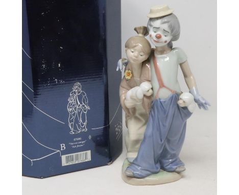 Lladro Society figurine, Pals Forever 7686, boxed, no chips or cracks, H: 21 cm. UK P&amp;P Group 3 (£30+VAT for the first lo