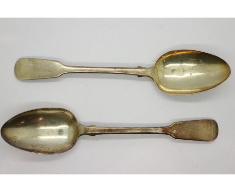 Pair of Georgian hallmarked silver spoons, London assay, 138g. UK P&amp;P Group 1 (£16+VAT for the first lot and £2+VAT for s