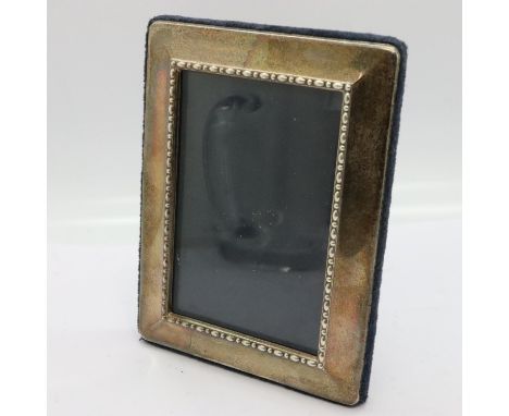 Hallmarked silver photograph frame, 90 x 120 mm. UK P&amp;P Group 2 (£20+VAT for the first lot and £4+VAT for subsequent lots