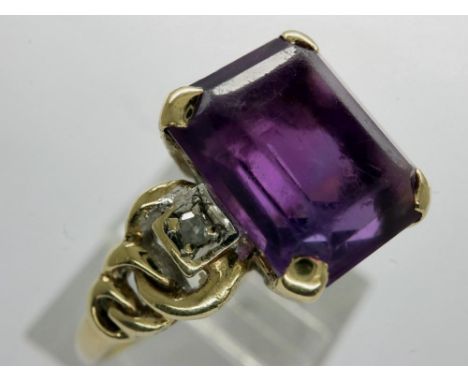 9ct gold ring set with amethyst and diamond shoulders, size P, 3.0g. UK P&amp;P Group 0 (£6+VAT for the first lot and £1+VAT 