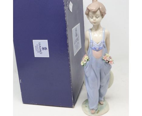 Lladro Collectors Society figurine, Pocket Full of Wishes 7650, small losses to flowers, boxed, H: 25 cm. UK P&amp;P Group 3 