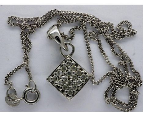 9ct white gold pendant necklace set with cubic zirconia, L: 38 cm, 3.9g. UK P&amp;P Group 0 (£6+VAT for the first lot and £1+