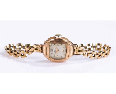 Avia 9 carat gold cased ladies wristwatch, the signed dial with gilt batons, manual wound, the case 17mm x 20mm, on a 9 carat
