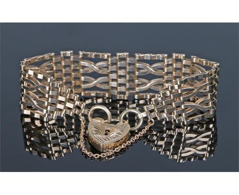 9 carat gold gate bracelet, with a padlock clasp and wide bracelet, 25.9 grams