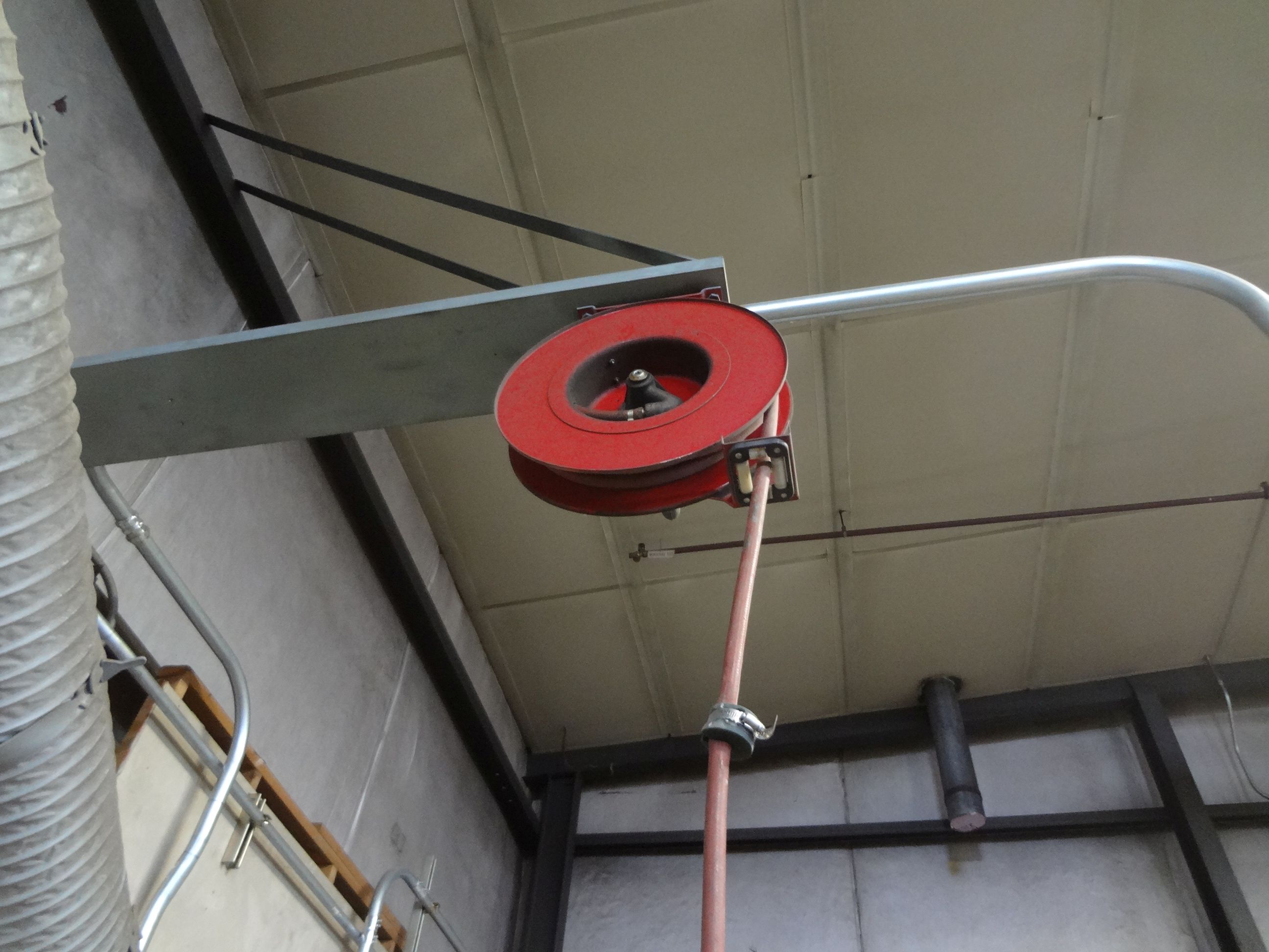 AEROMOTIVE CEILING HANGING AIR HOSE REEL
