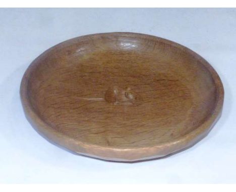 ROBERT THOMPSON OF KILBURN
A MOUSEMAN OAK FRUIT BOWL
Circular with adzing and carved mouse signature.
29cm