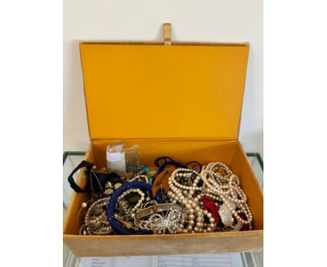 Box of vintage and later costume jewellery includes Beads, bangles etc