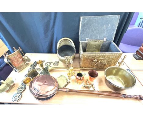 Large selection of brass and copper ware to include jam pan, warming pans, slipper box etc