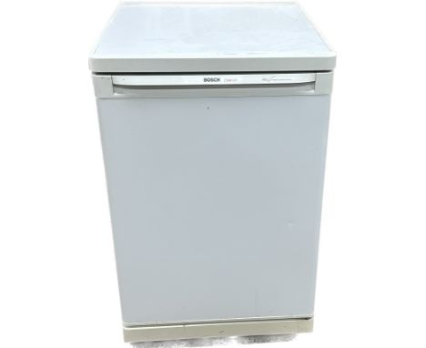 Bosch XL under counter fridge, untested