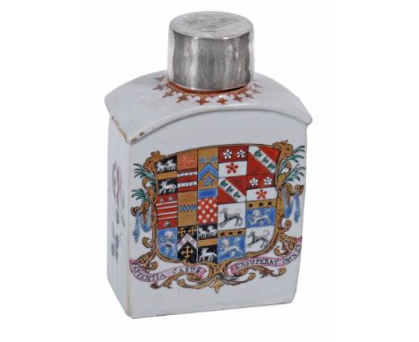  A Chinese porcelain armorial tea caddy,   Qing Dynasty, Qianlong (1736-95), painted with the arms of Askew, quarterly with S