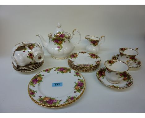 Royal Albert 'Old Country Roses' tea service - six place settings