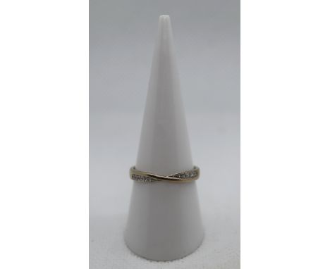 White gold diamond set ring - Size P 