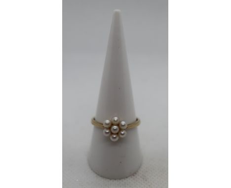 9ct gold pearl cluster ring - Size Q½ 