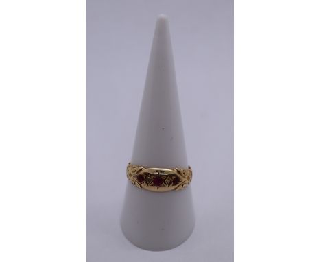 18ct gold ruby and diamond set ring - Size R½ 