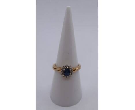 9ct gold diamond and sapphire cluster ring - Size M½ 