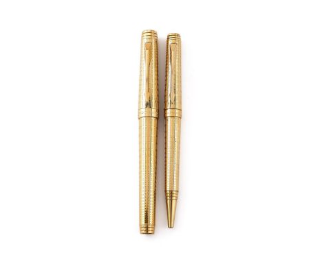 
	
		PARKER, PREMIER DELUXE 
		A TWO PEN SET 
		Cap and Barrel: The yellow coloured cap and barrel with arrow clip
		Fountain