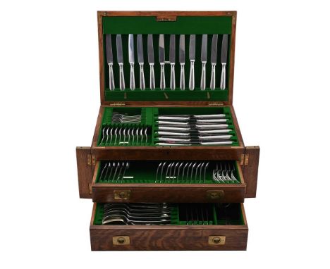 
	
		A SILVER FEATHER EDGE PATTERN TABLE SERVICE
		GOLDSMITHS &amp; SILVERSMITHS CO. LTD., LONDON 1929
		Comprising:
		Eighte