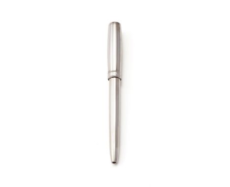 
	
		CHOPARD, VIVACE
		A MINI BALLPOINT PEN 
		Cap and Barrel: The polished cap and barrel with band signed Chopard
		Accesso