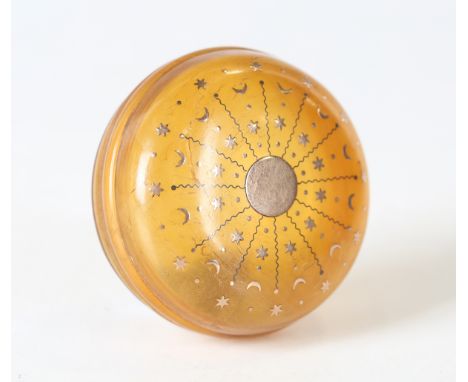 A late 18th/early 19th century blond tortoiseshell and gold piqué inlaid bun shaped snuff box, the lid inlaid with radial ban