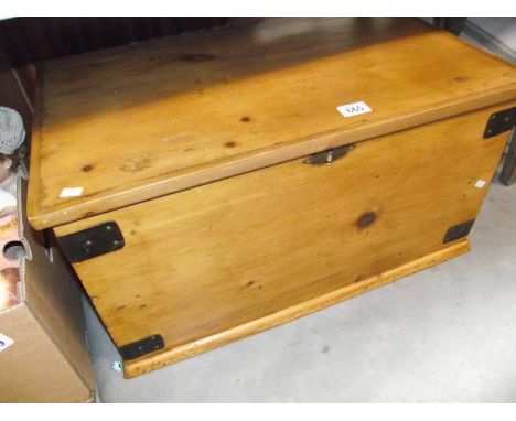 A wooden trunk (missing key)