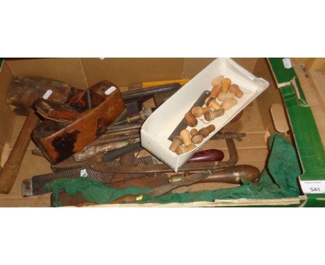 Quantity of old tools