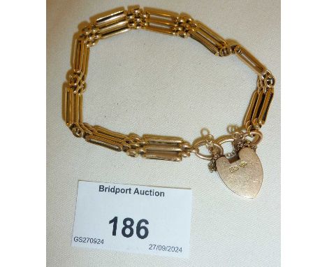 15ct rose gold gate bracelet with padlock clasp, approx. 15.5g
