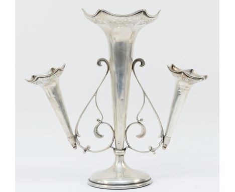 A silver epergne, Birmingham 1913, with three pierced tapering vases, 26cm, loaded. 