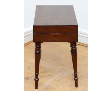 A Victorian mahogany commode stool, of rectangular form on turned tapering legs. (lacking bowl) 46x28cm. 