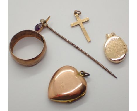 Collection of 9ct yellow gold jewellery including gents wedding band locket stick pin and cross 7.7g