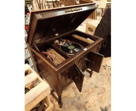 Oak cased The Sterno record player with 78s and accessories