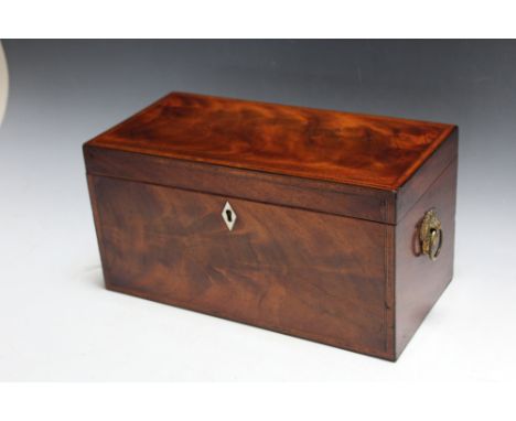 A LARGE OAK GEORGIAN STYLE CADDY, W0.5 cm