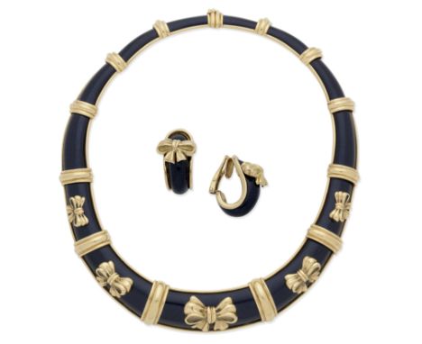 AUDEMARS PIGUET: ENAMEL NECKLACE AND EARCLIP SUITEThe articulated collar, with scintillating midnight blue enamel links gradu