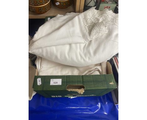 Box of various vintage linen