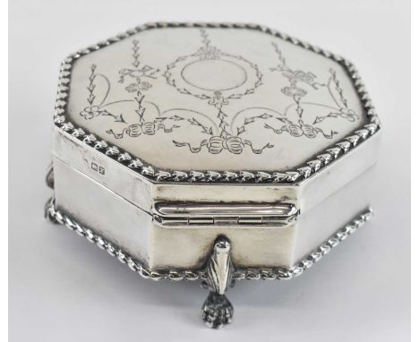 GEORGE NATHAN &amp; RIDLEY HAYES; a George V hallmarked silver lidded trinket box, Chester 1910, diameter 9.5cm, approx 3.8oz