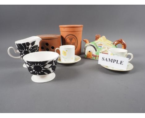 A Carlton Ware "Java Flower Power" pattern sugar and cream set, four Royal Doulton bone china coffee cans and saucers and oth
