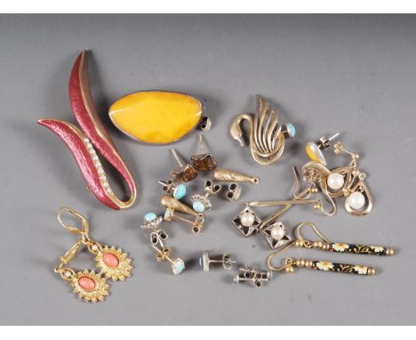 A pair of 10ct gold opal stud earrings, a pair of 9ct gold pearl drop earrings and a quantity of other jewellery, various