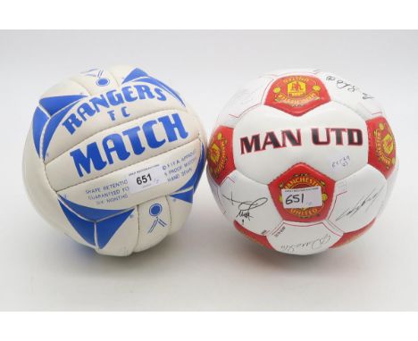 SPORTING MEMORABILIA Rangers and Manchester United footballs, both bearing team signatures (the Man Utd. ball likely printed)