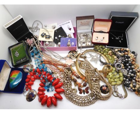Statement necklaces, an enamel butterfly brooch, rainbow ceramic brooch and other items Condition Report:No condition report 